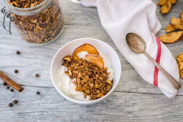 Easy Apple Cinnamon Homemade Granola is a quick and easy granola recipe. Pair with yogurt for a quick deliciously satisfying weight loss friendly breakfast.